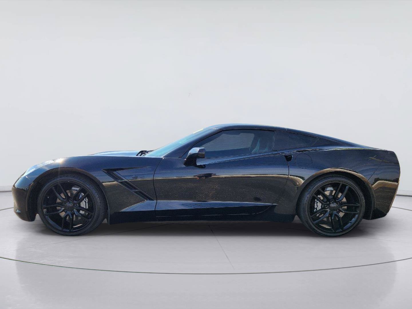 Used 2019 Chevrolet Corvette Stingray Coupe w/ 1LT RWD image 4