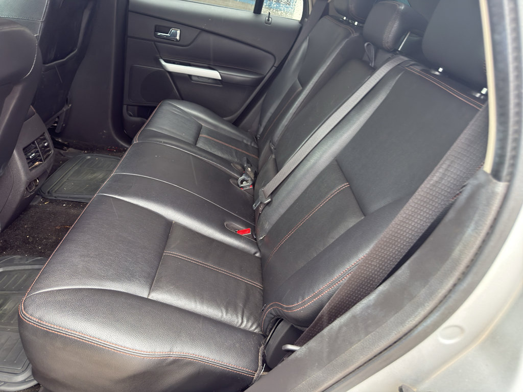 Used 2014 Ford Edge SEL w/ Equipment Group 205A AWD/4WD image 11