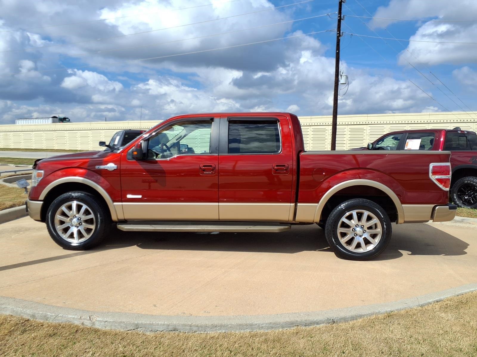 Used 2014 Ford F150 King Ranch w/ King Ranch Luxury Package image 3