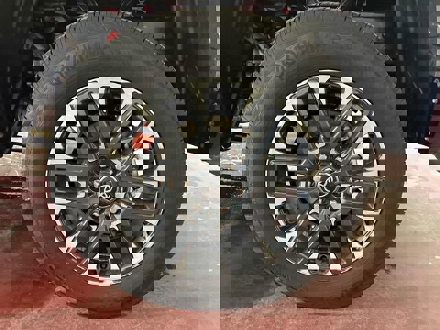 Certified 2026 Toyota Tundra Limited w/ Power Package image 31