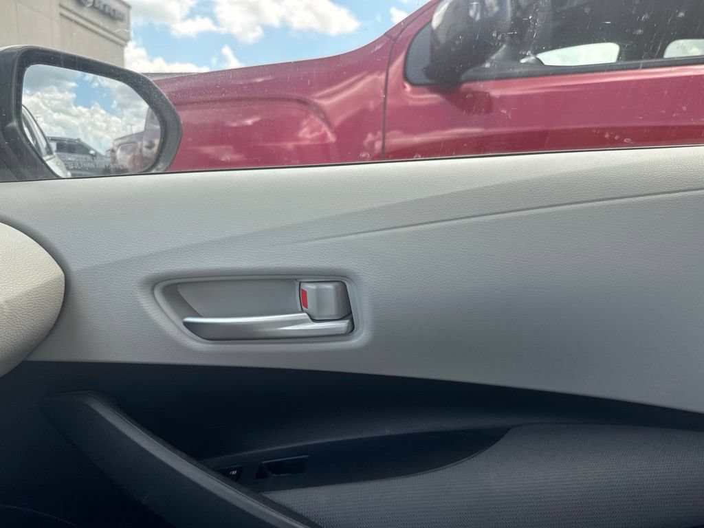 Used 2020 Toyota Corolla LE FWD image 6