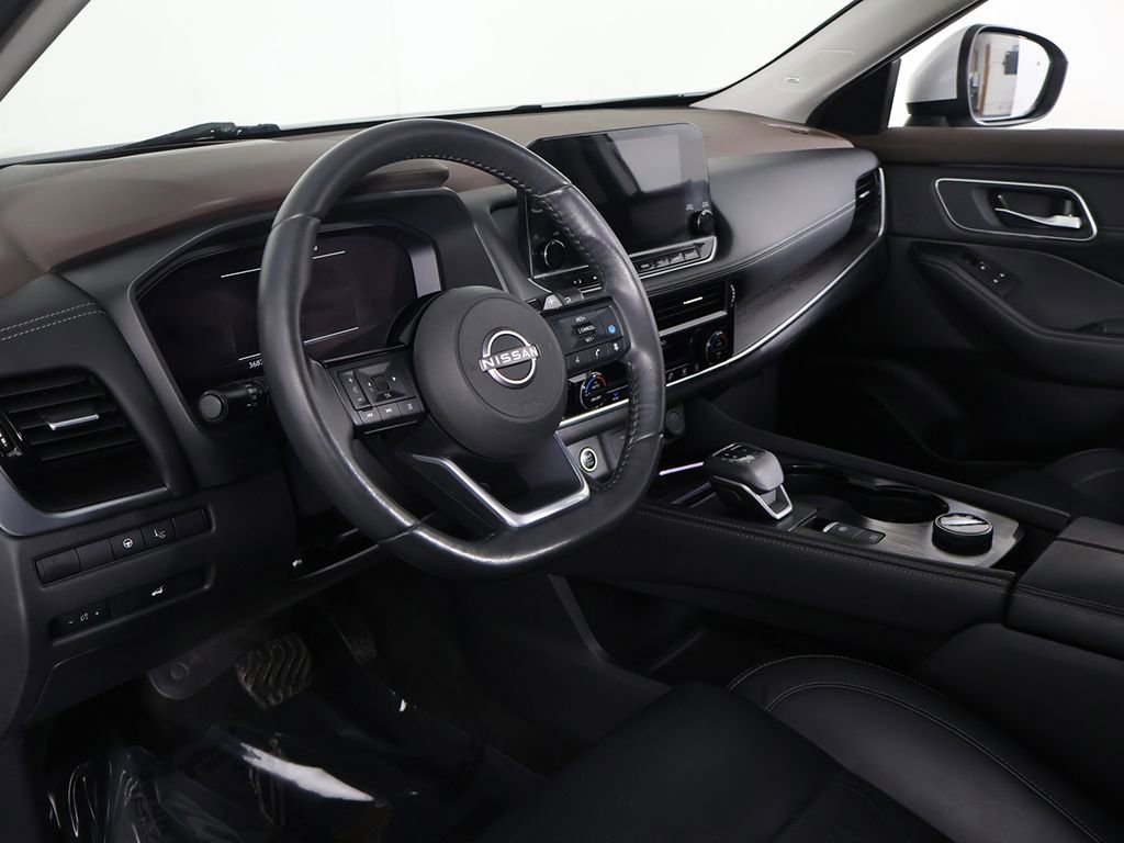 Used 2022 Nissan Rogue Platinum w/ Head-Up Display Package AWD/4WD image 29