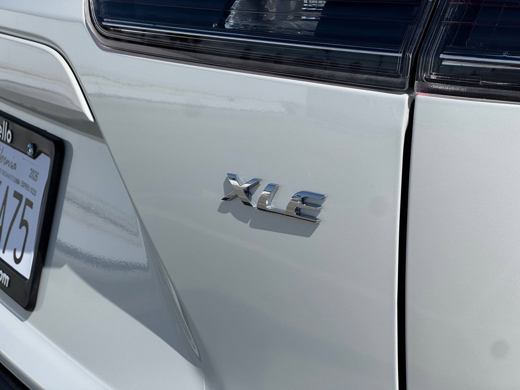 Used 2026 Toyota Corolla Cross XLE w/ Convenience Package FWD image 24