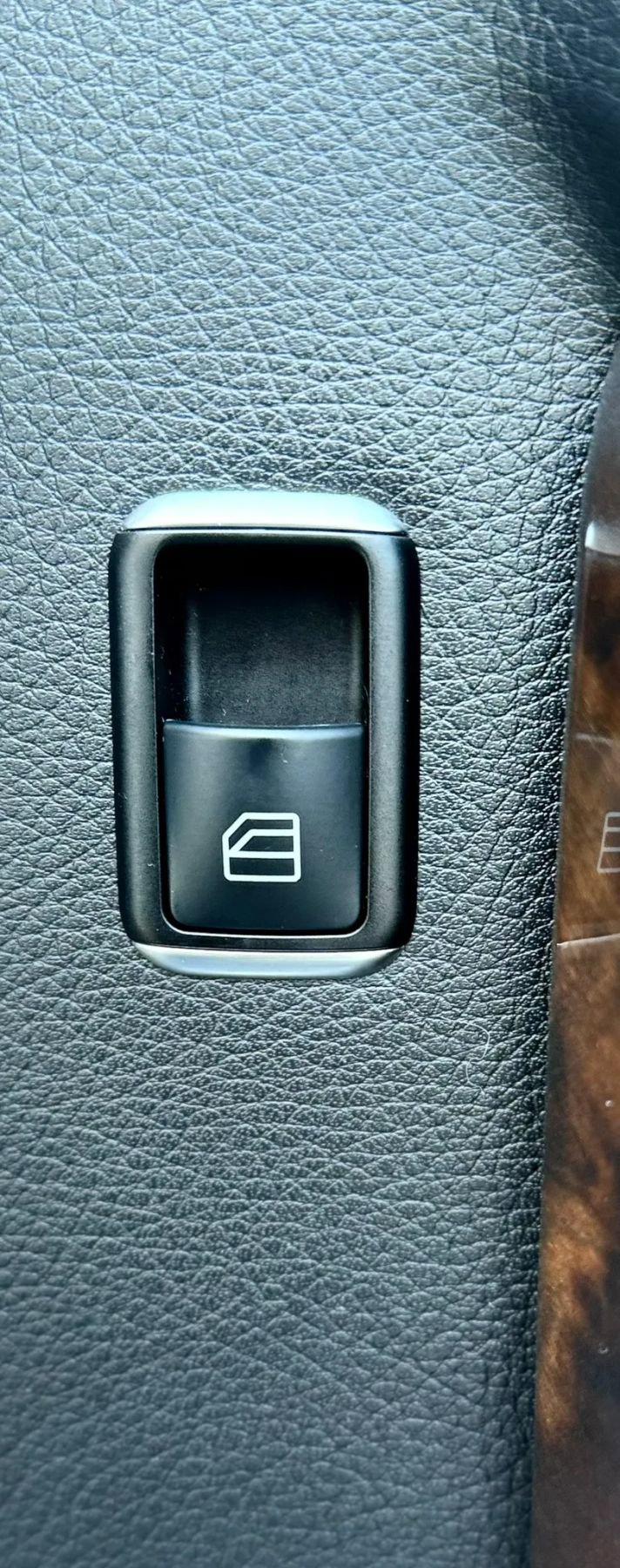 Used 2014 Mercedes-Benz GLK 350 4MATIC image 37