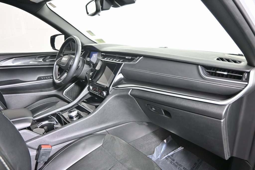 Used 2022 Jeep Grand Cherokee L Altitude image 14