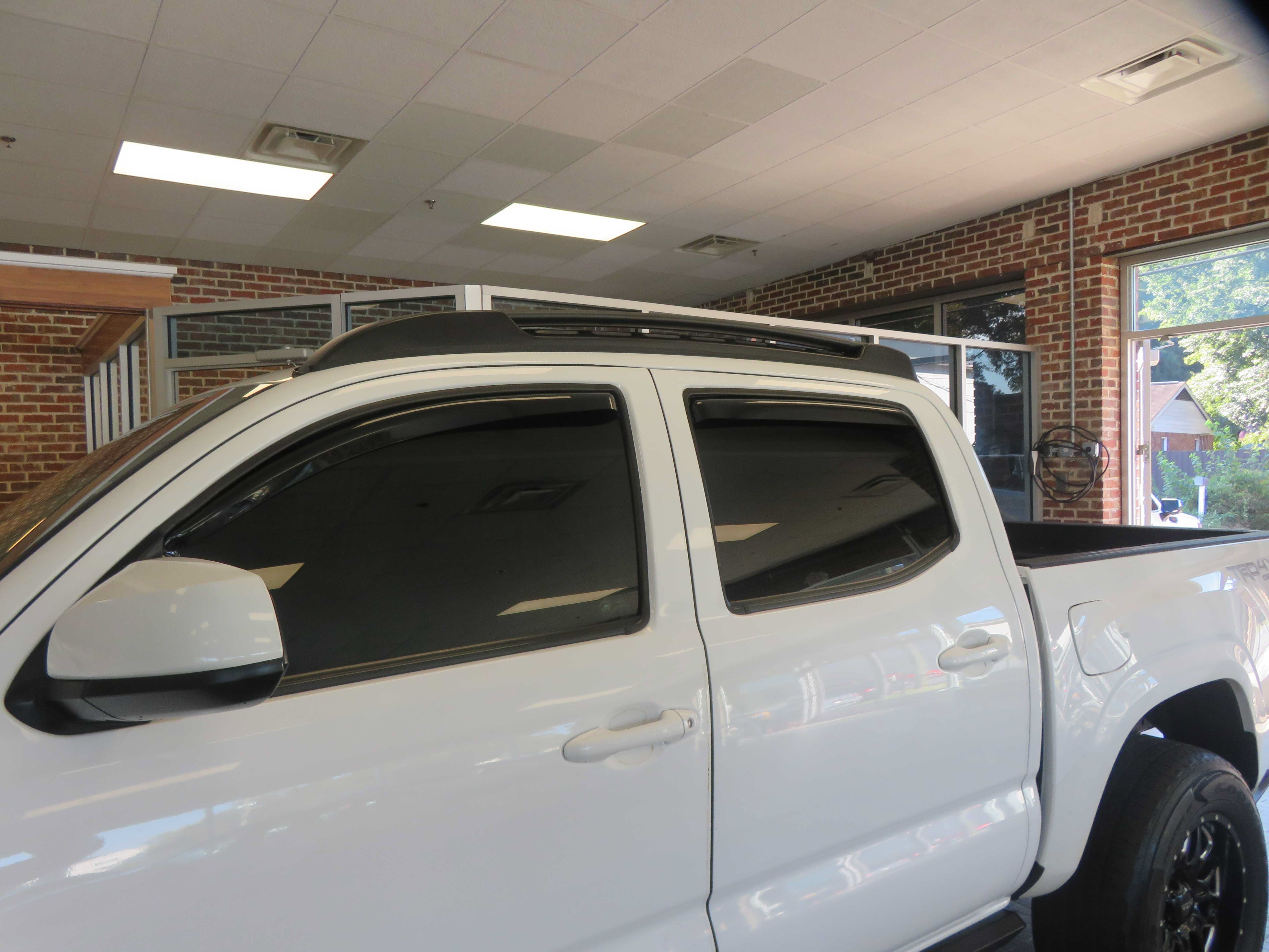 Used 2020 Toyota Tacoma SR AWD/4WD image 75