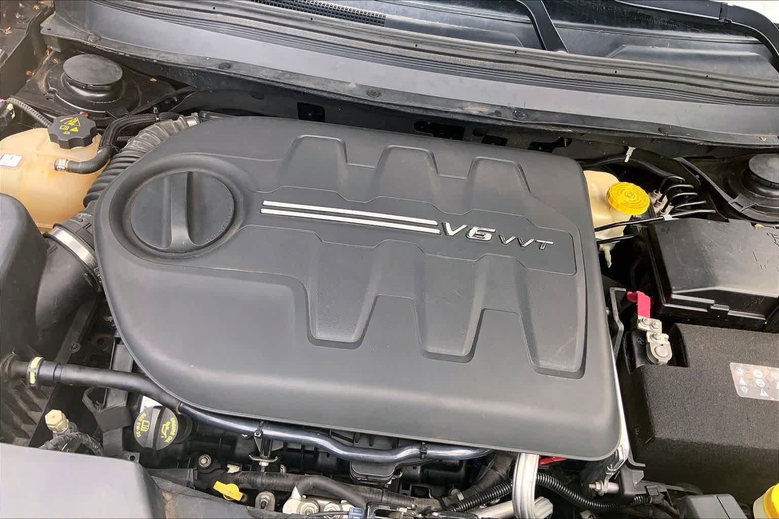 Used 2015 Jeep Cherokee Latitude w/ Comfort/Convenience Group FWD image 31