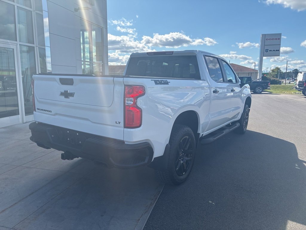 Used 2025 Chevrolet Silverado 1500 LT Trail Boss w/ Dark Appearance Package image 10