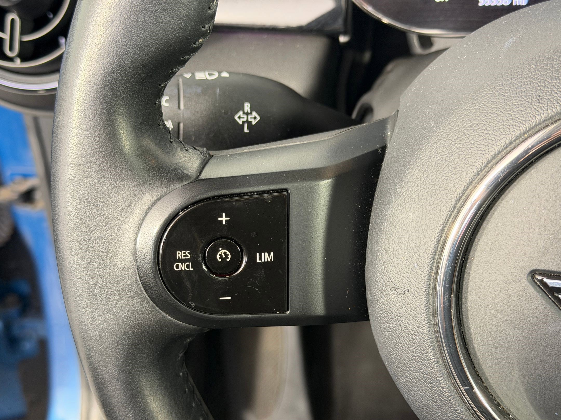 Used 2023 MINI Cooper 2-Door Hardtop image 15