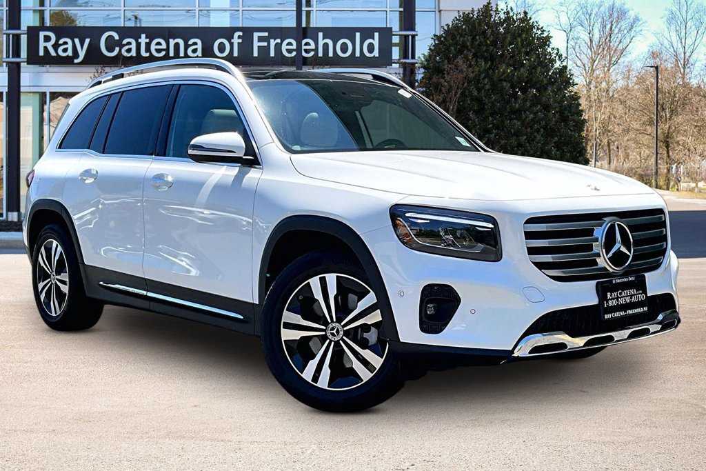 Used 2026 Mercedes-Benz GLB 250 4MATIC image 11
