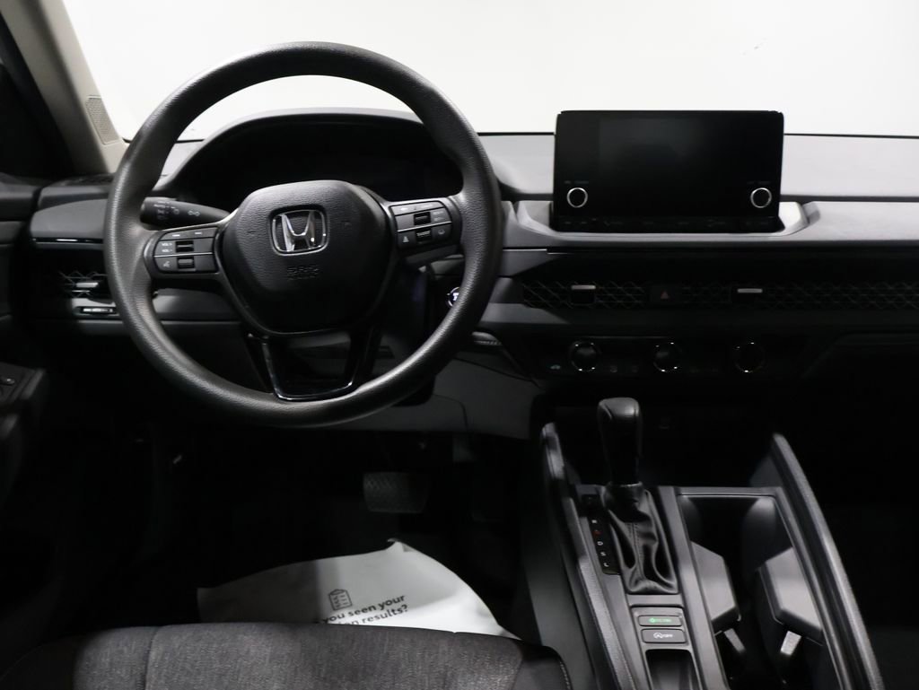 Used 2025 Honda Accord SE image 17