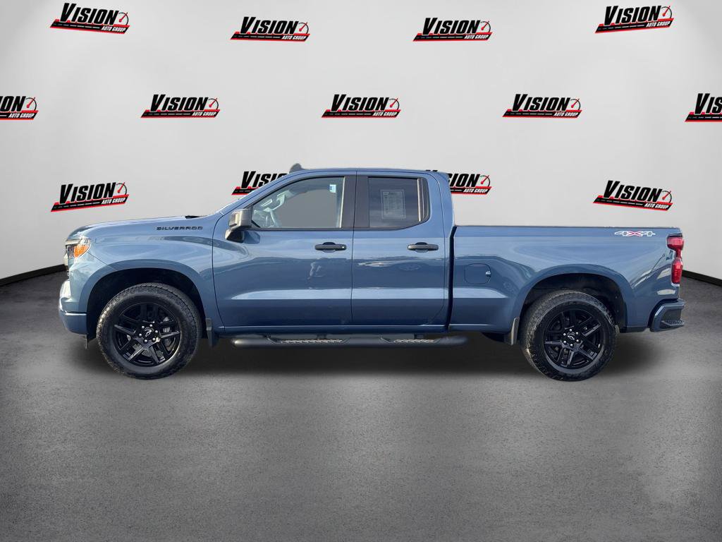 Used 2024 Chevrolet Silverado 1500 Custom w/ Turbomax Blackout Package AWD/4WD image 8