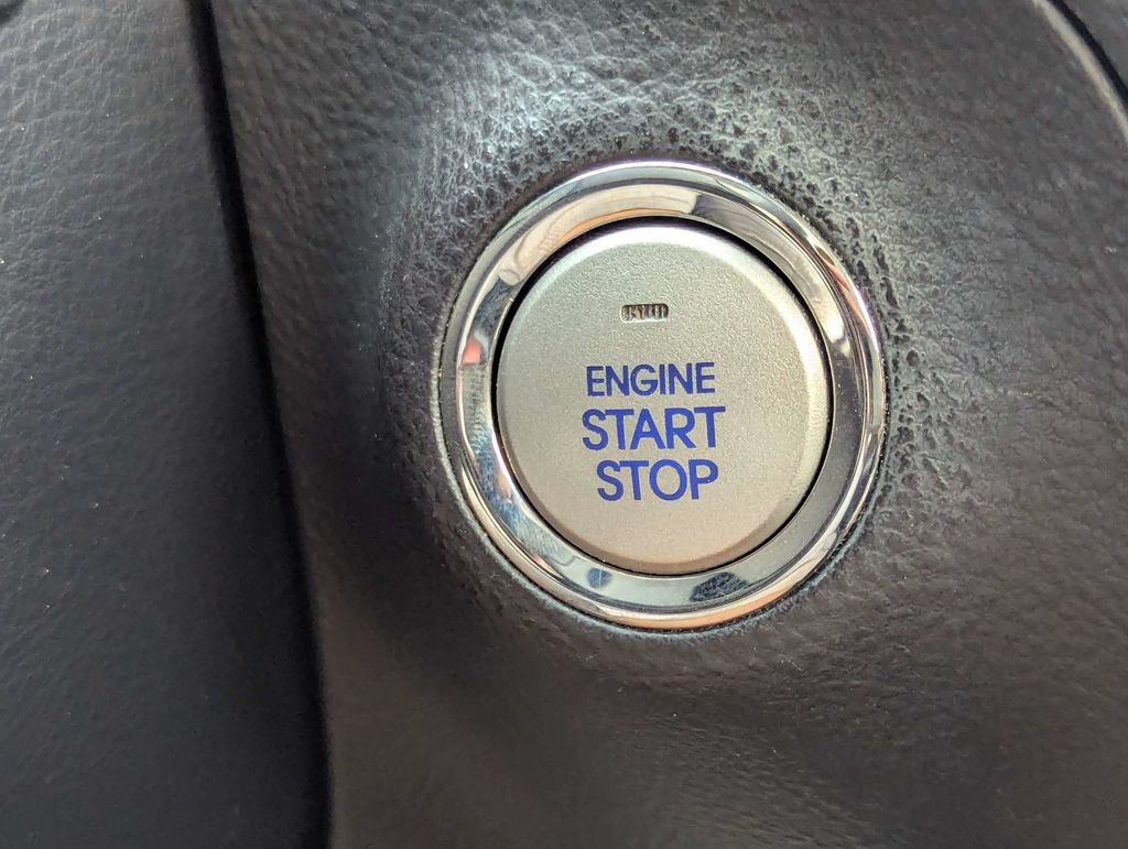 Used 2011 Hyundai Genesis 4.6 RWD image 29
