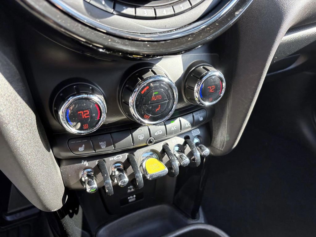 Used 2021 MINI Cooper SE w/ 8.8" Touchscreen Nav Package image 22