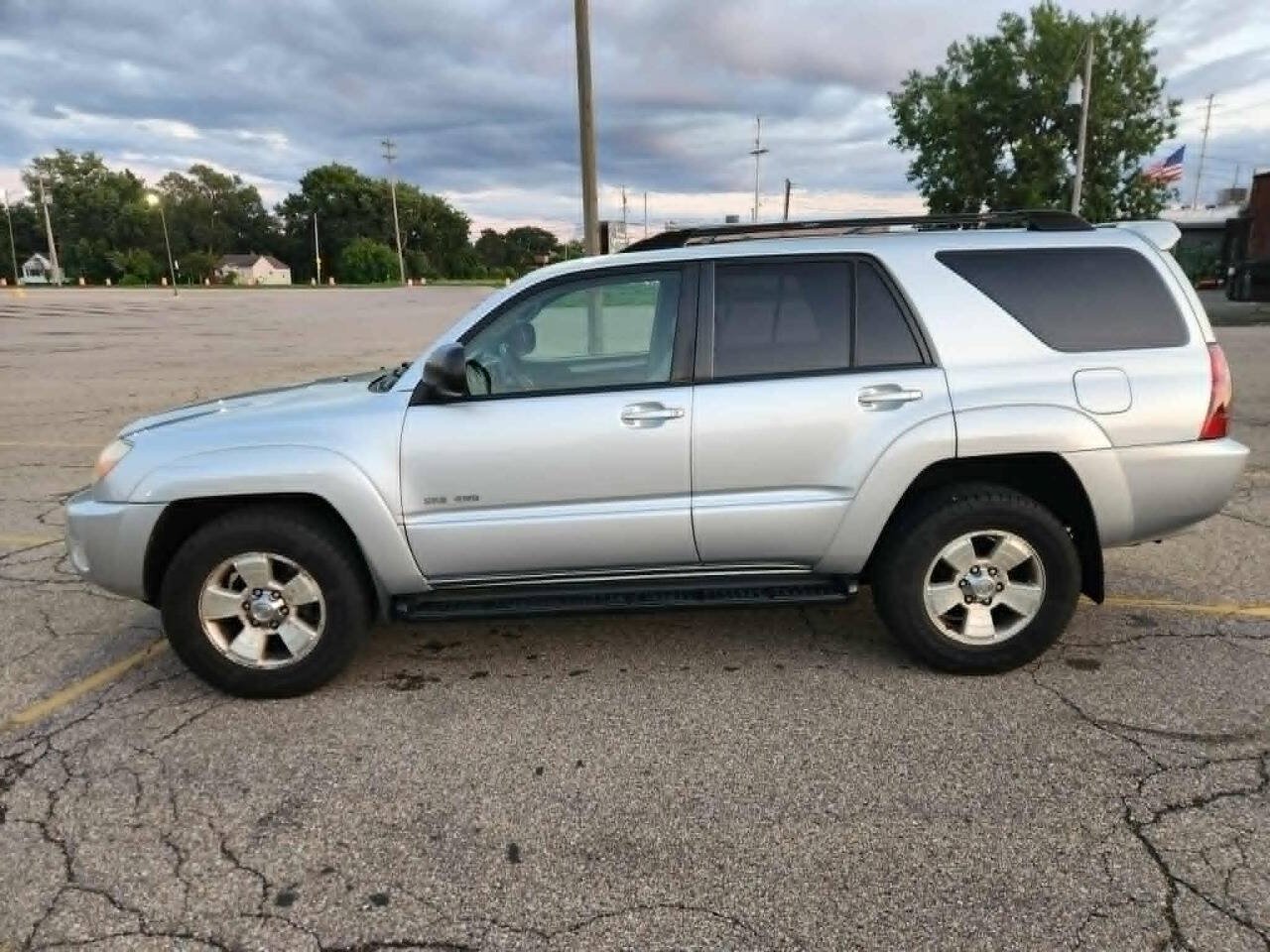 Used 2005 Toyota 4Runner SR5 AWD/4WD image 7