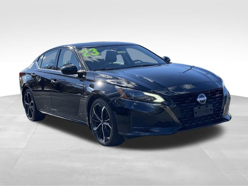 Certified 2023 Nissan Altima 2.5 SR AWD/4WD image 3