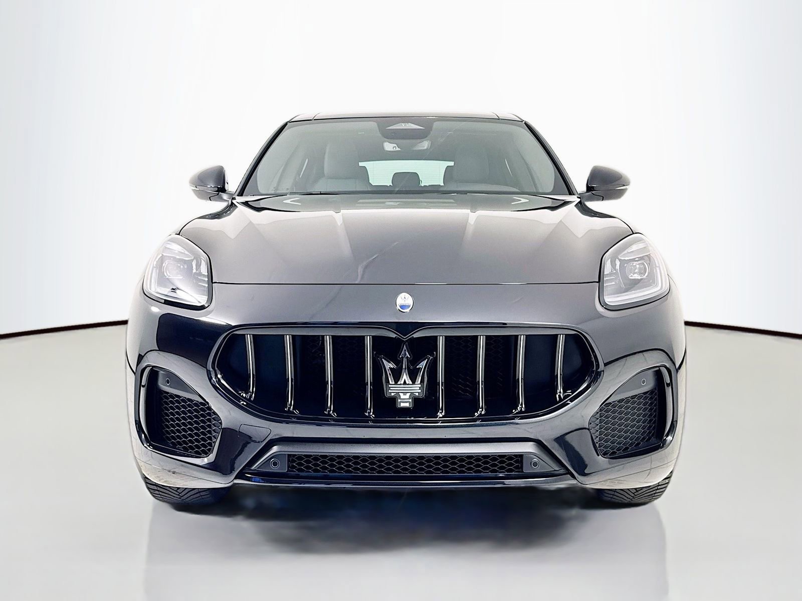 Used 2025 Maserati Grecale GT AWD/4WD image 3