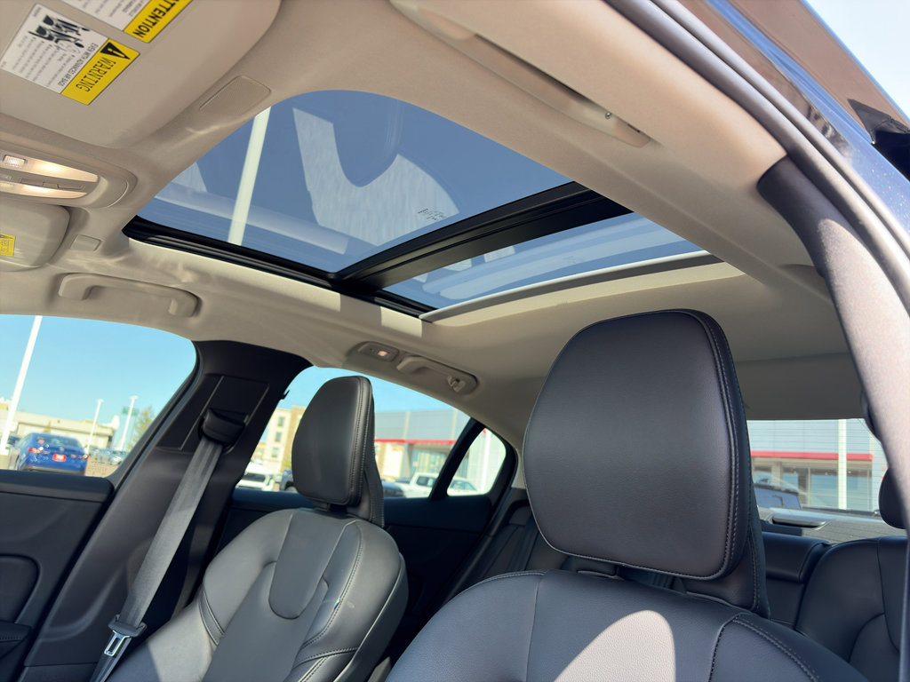 Used 2024 Volvo S60 B5 Core w/ Climate Package image 26