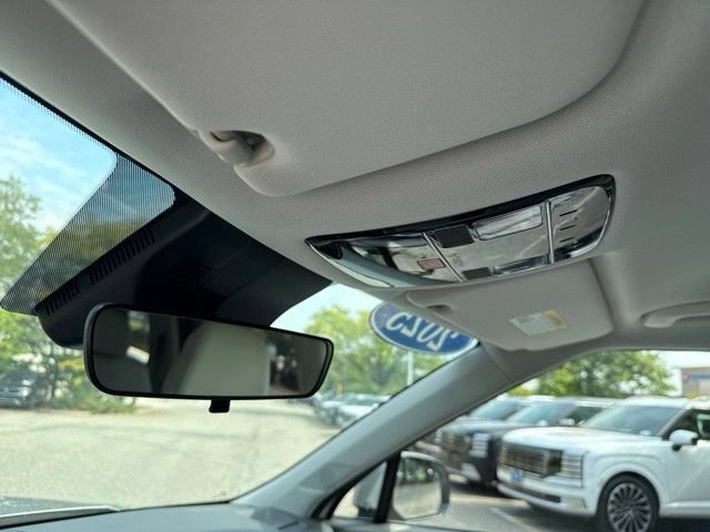 Used 2025 Hyundai Santa Fe SEL AWD/4WD image 39