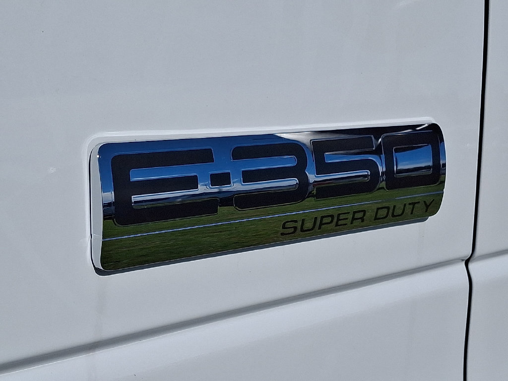 New 2027 Ford E-350 and Econoline 350 Super Duty w/ Power Equipment Group RWD image 18