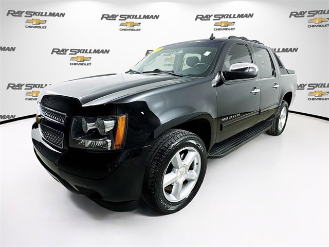 Used 2012 Chevrolet Avalanche LS w/ All-Star Edition image 3