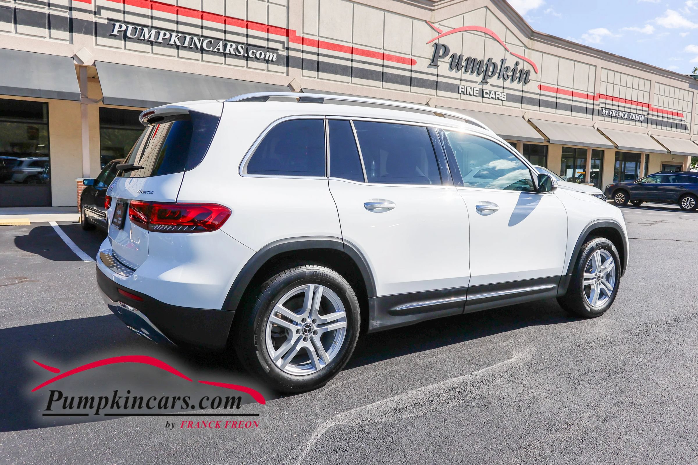 Used 2023 Mercedes-Benz GLB 250 4MATIC w/ Premium Package image 6