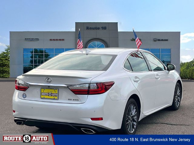 Used 2018 Lexus ES 350 w/ Navigation System Package FWD image 4