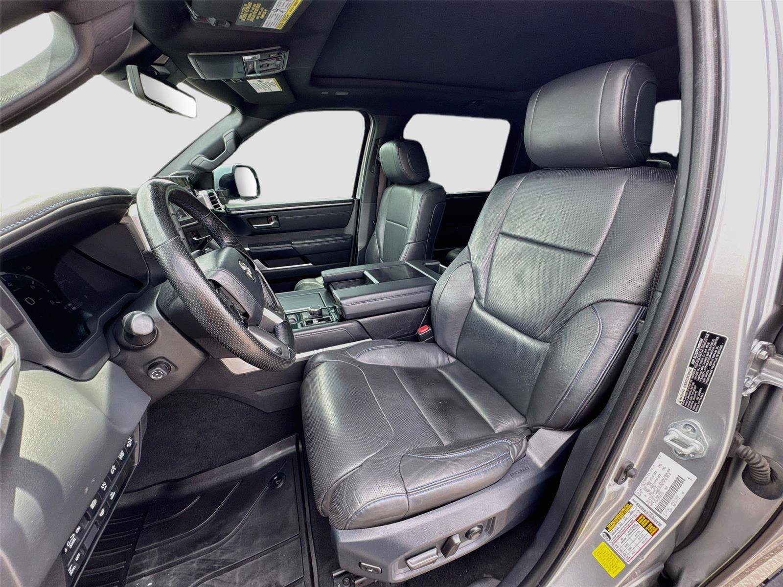 Used 2022 Toyota Tundra Platinum AWD/4WD image 2