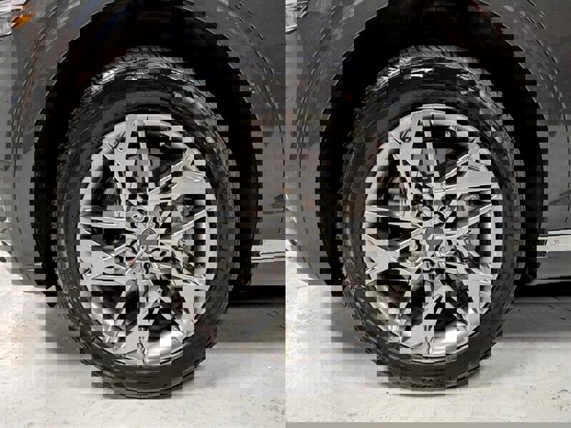 Used 2025 Genesis GV70 2.5T image 15