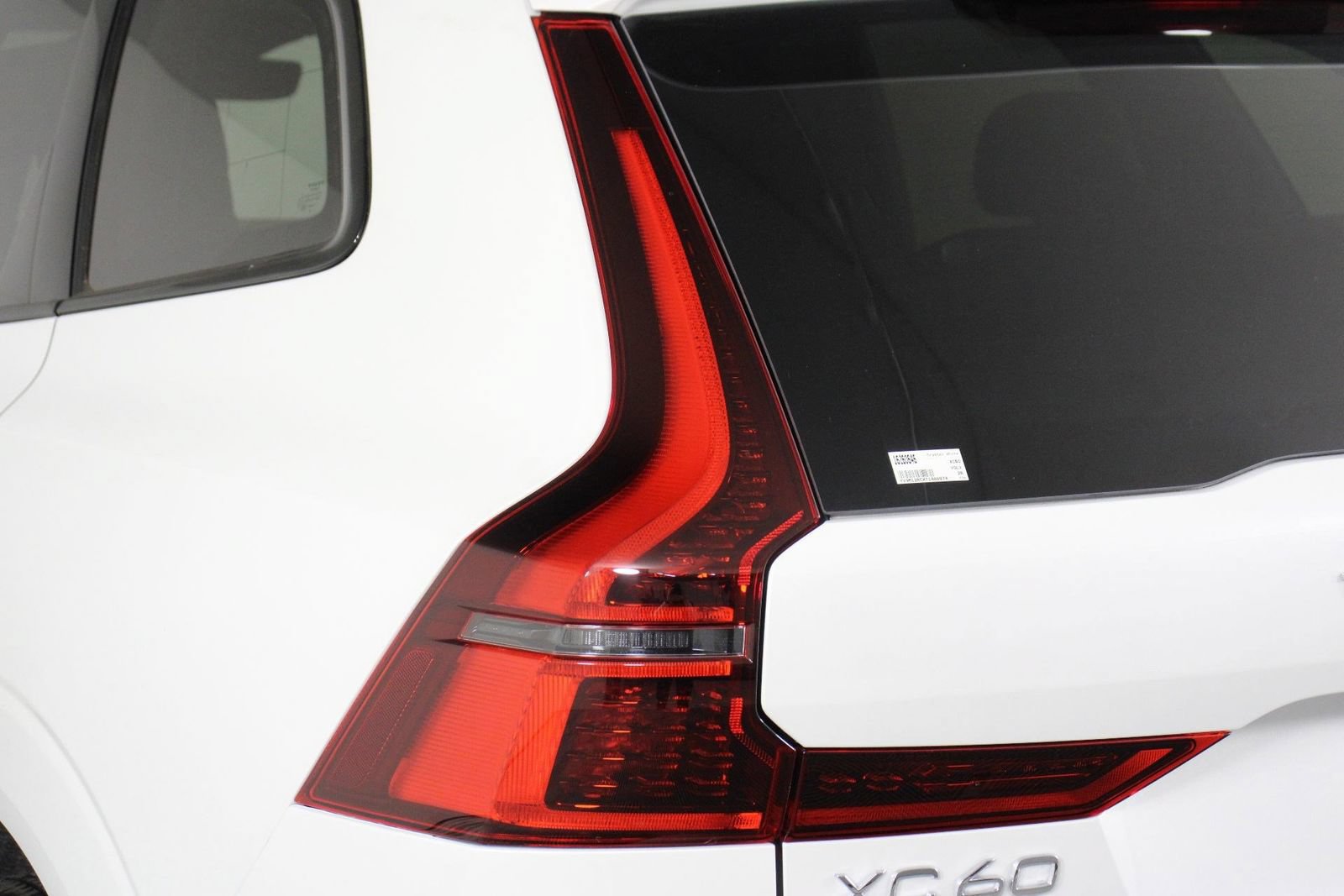 New 2026 Volvo XC60 B5 Plus w/ Climate Package PRO AWD/4WD image 15