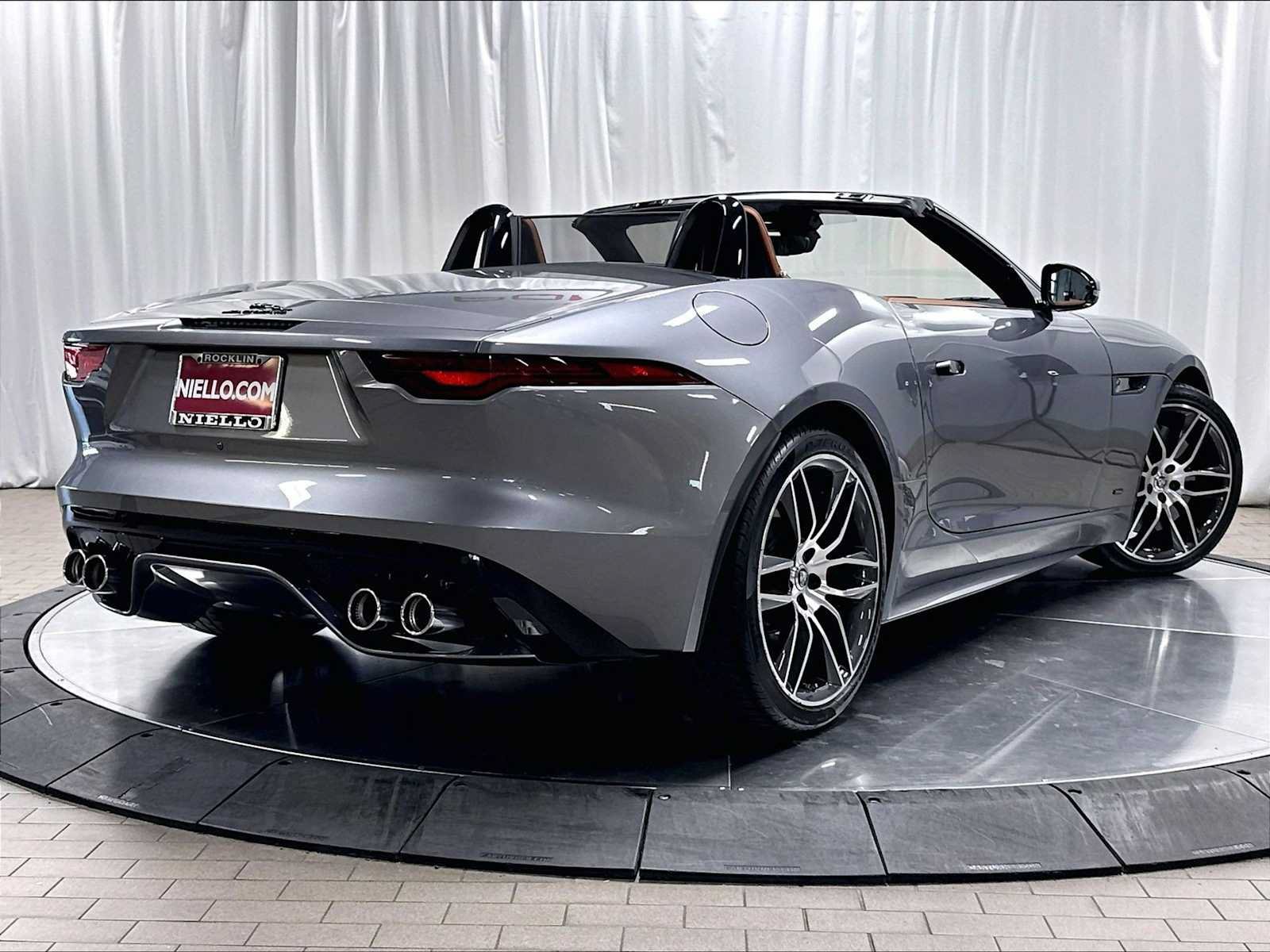 Used 2024 Jaguar F-TYPE Convertible AWD image 9