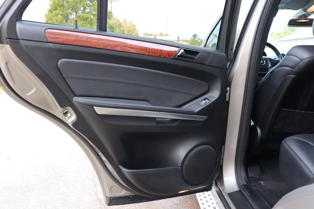 Used 2009 Mercedes-Benz ML 320 BlueTEC 4MATIC image 37