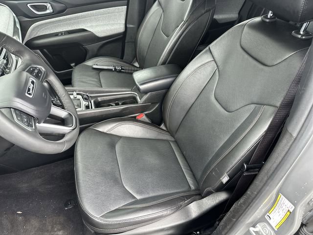 Used 2023 Jeep Compass Latitude w/ Sun and Sound Group AWD/4WD image 15