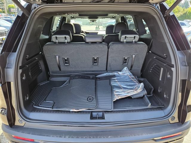 New 2026 GMC Acadia AT4 w/ Luxury Package AWD/4WD image 12