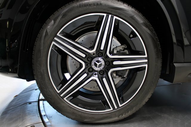 Used 2024 Mercedes-Benz GLE 450 4MATIC w/ AMG Line Exterior image 36