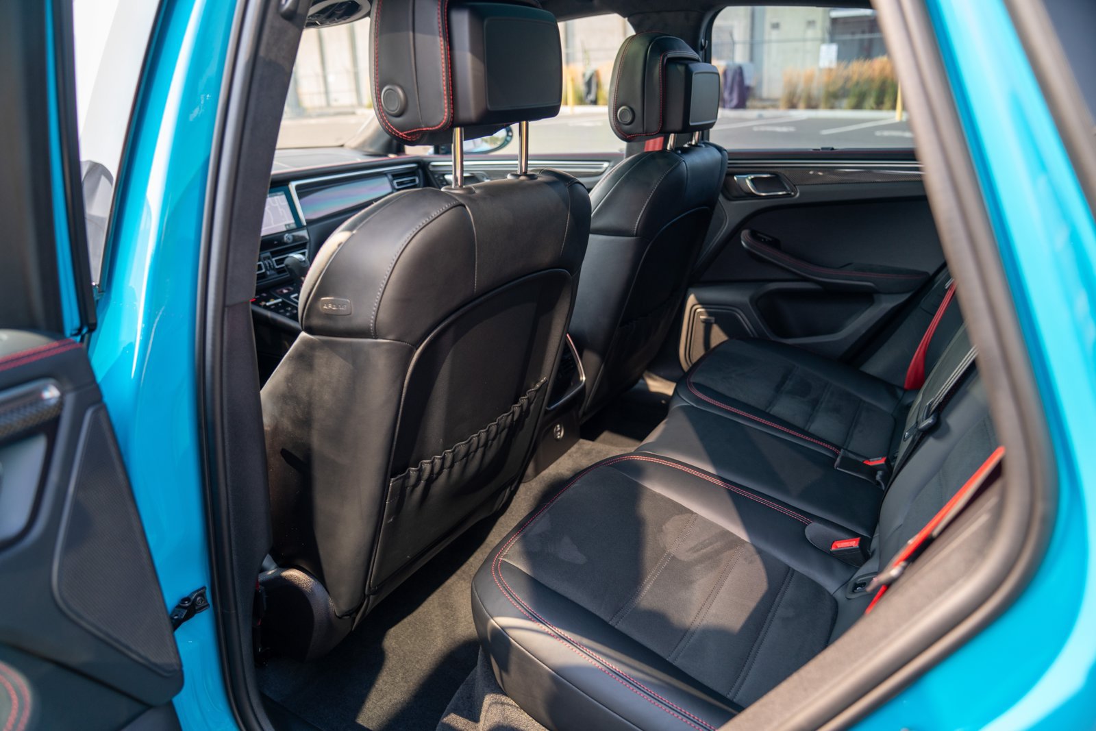 Certified 2024 Porsche Macan GTS AWD/4WD image 23