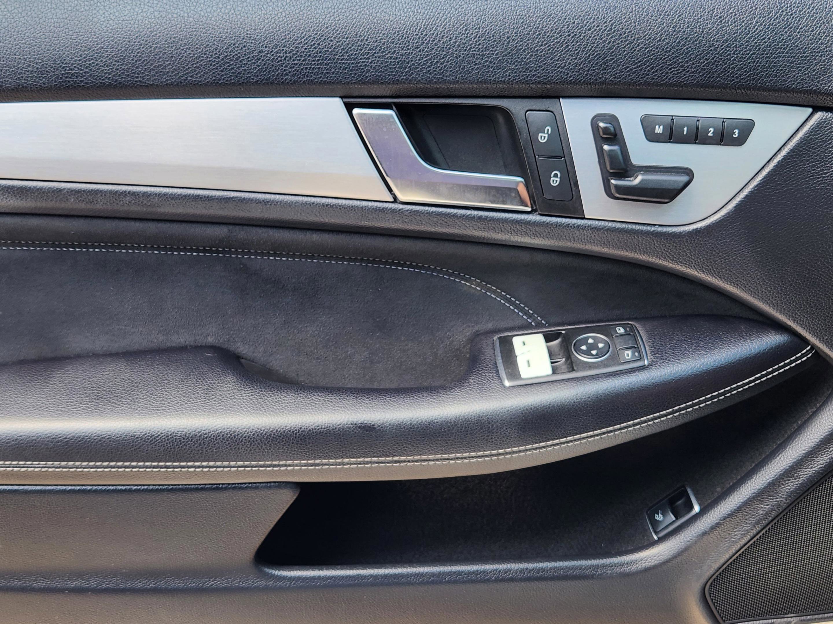 Used 2015 Mercedes-Benz C 250 Coupe image 16