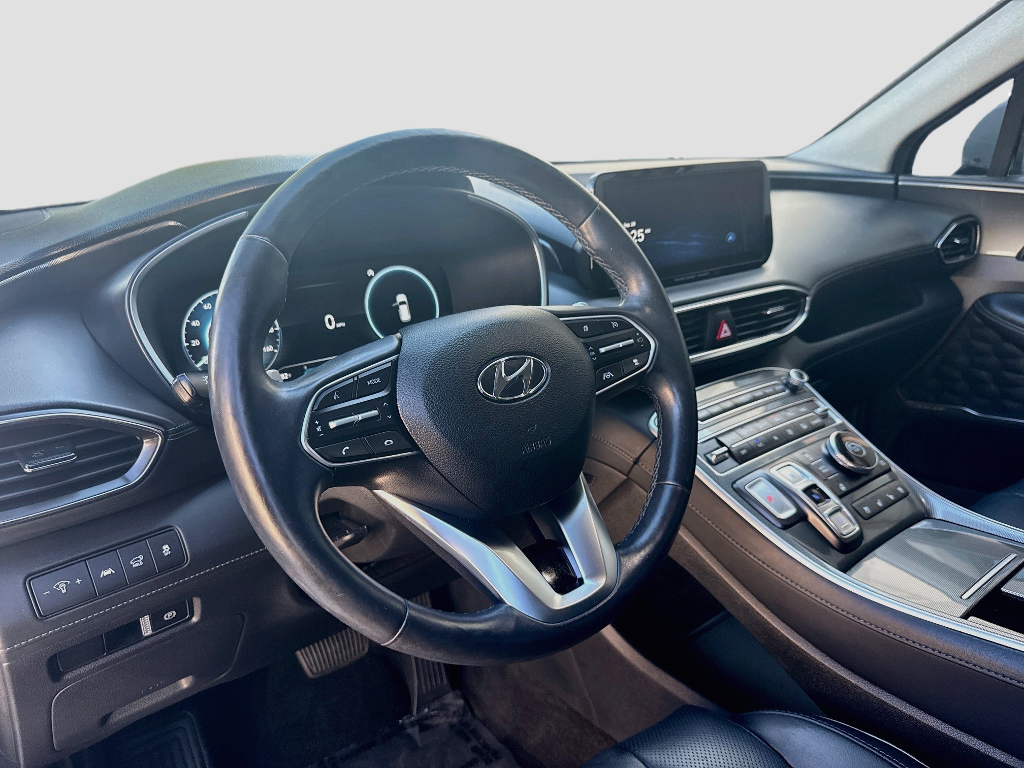 Used 2023 Hyundai Santa Fe Limited w/ Cargo Package FWD image 7
