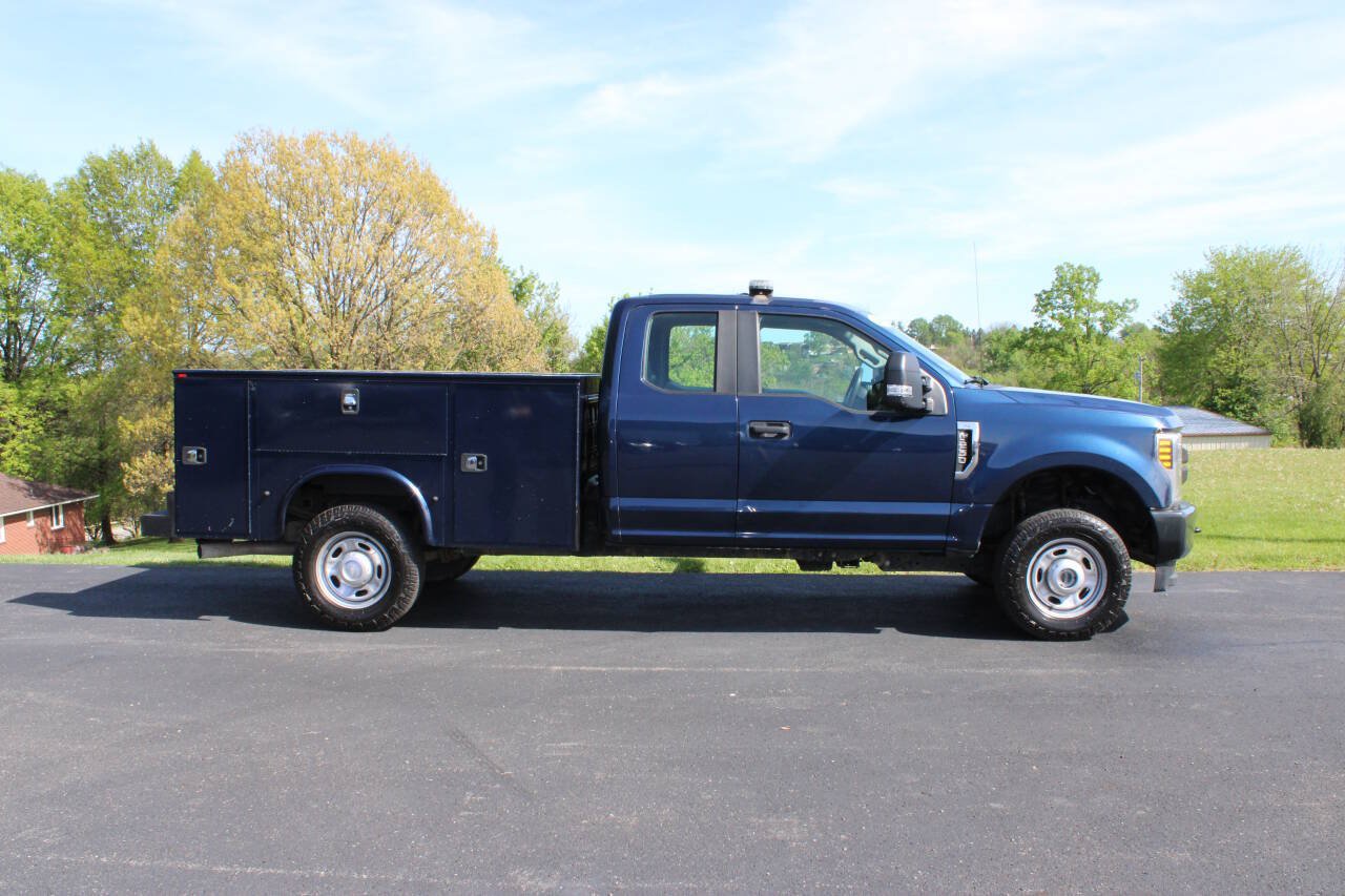 Used 2019 Ford F250 XL w/ Power Equipment Group AWD/4WD image 2