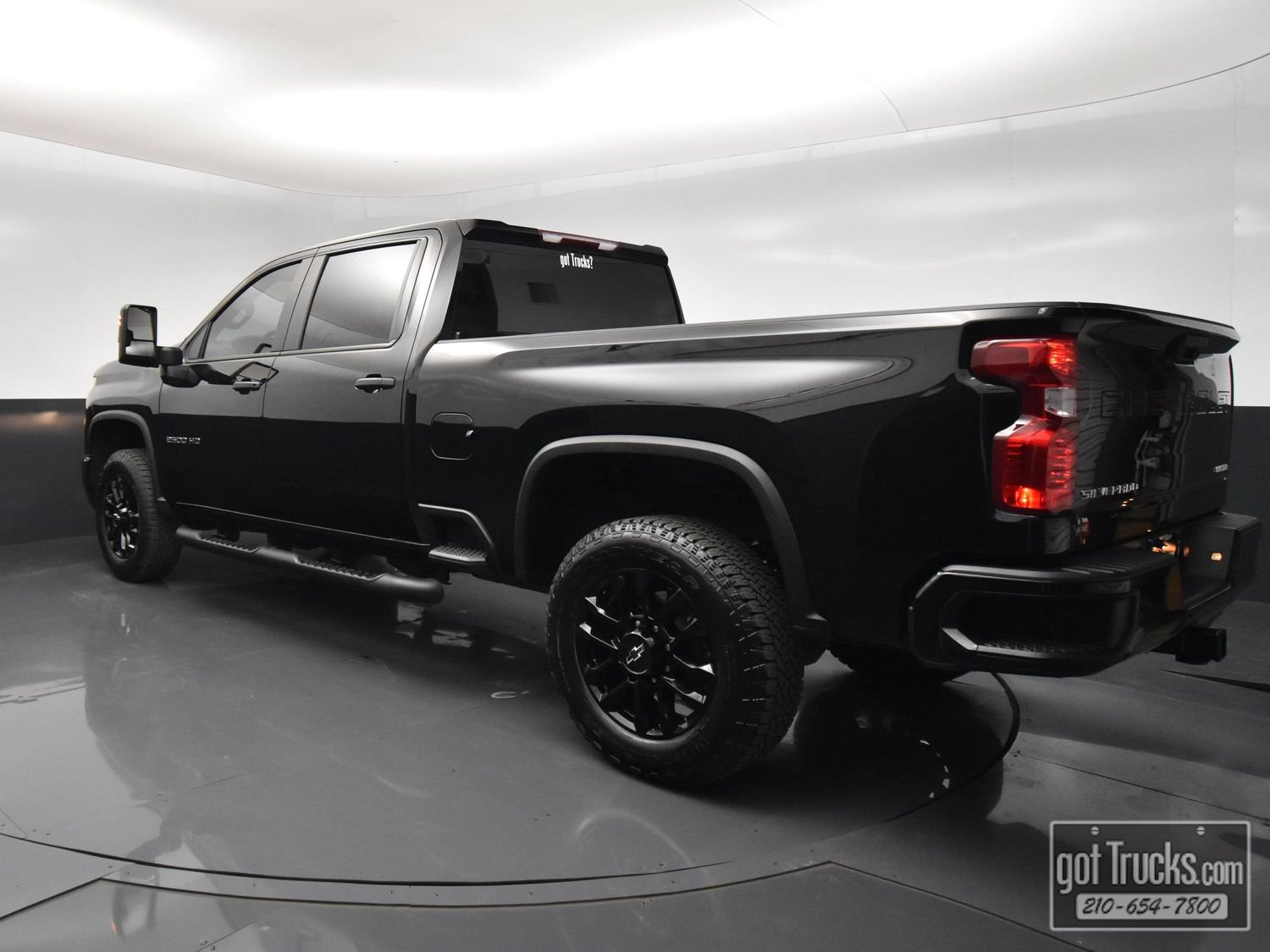 Used 2025 Chevrolet Silverado 2500 Custom w/ Z71 Off-Road Package AWD/4WD image 5