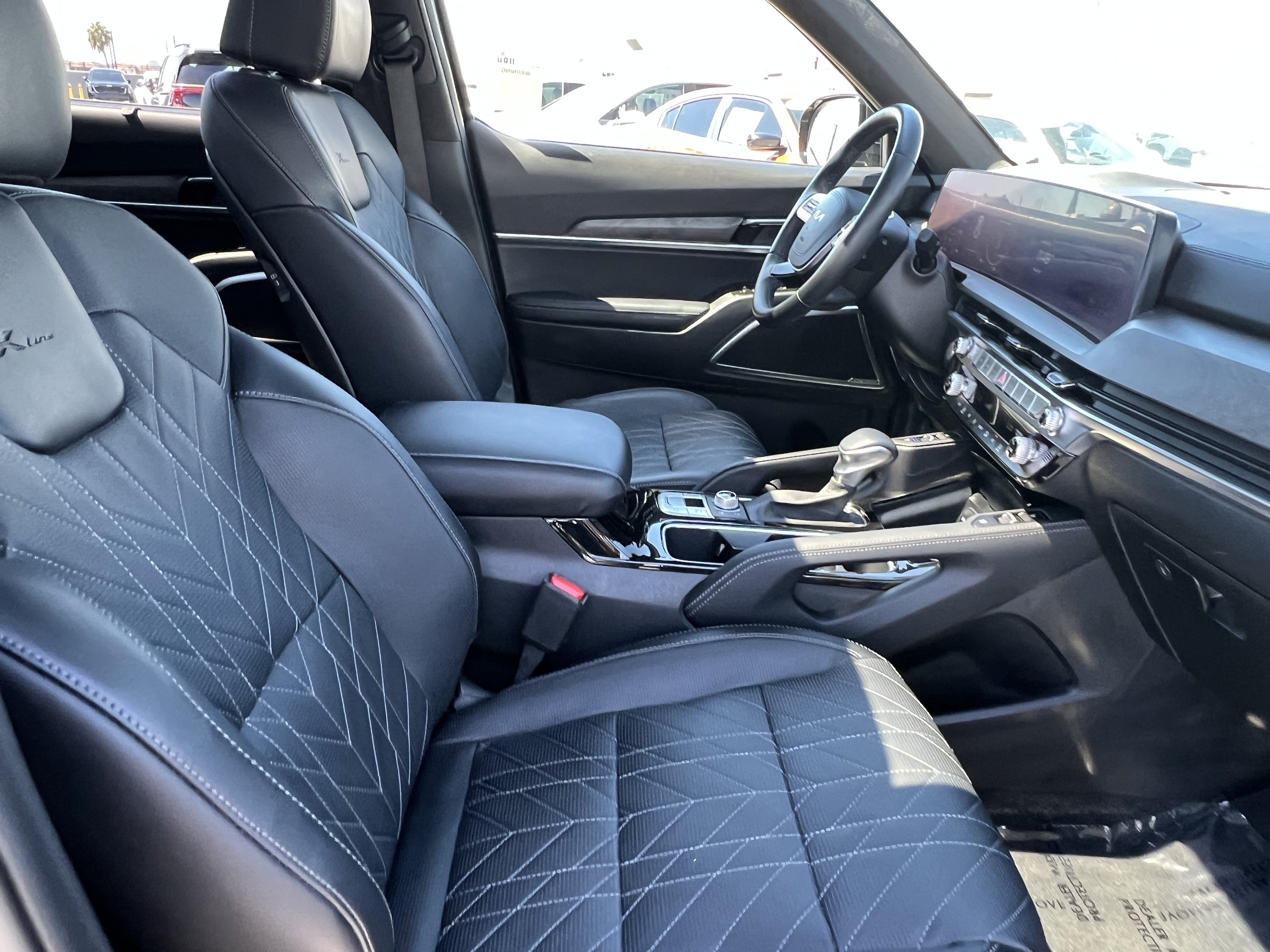 Certified 2025 Kia Telluride SX Prestige X-Line AWD/4WD image 15