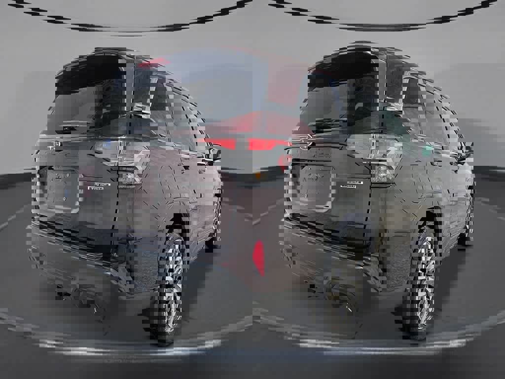 New 2026 Subaru Forester Touring image 5