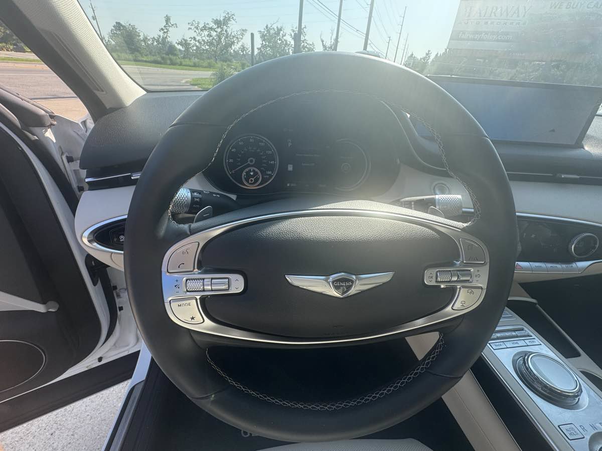 Used 2024 Genesis GV70 2.5T AWD/4WD image 14