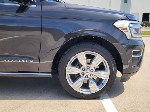 Used 2024 Ford Expedition Platinum image 8