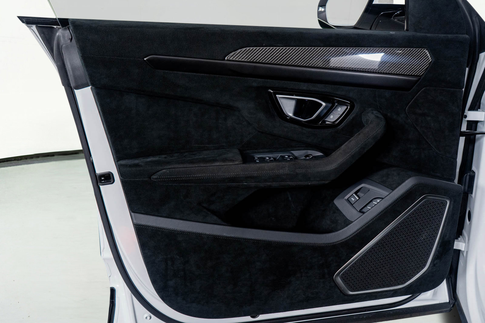 Used 2023 Lamborghini Urus Performante image 46