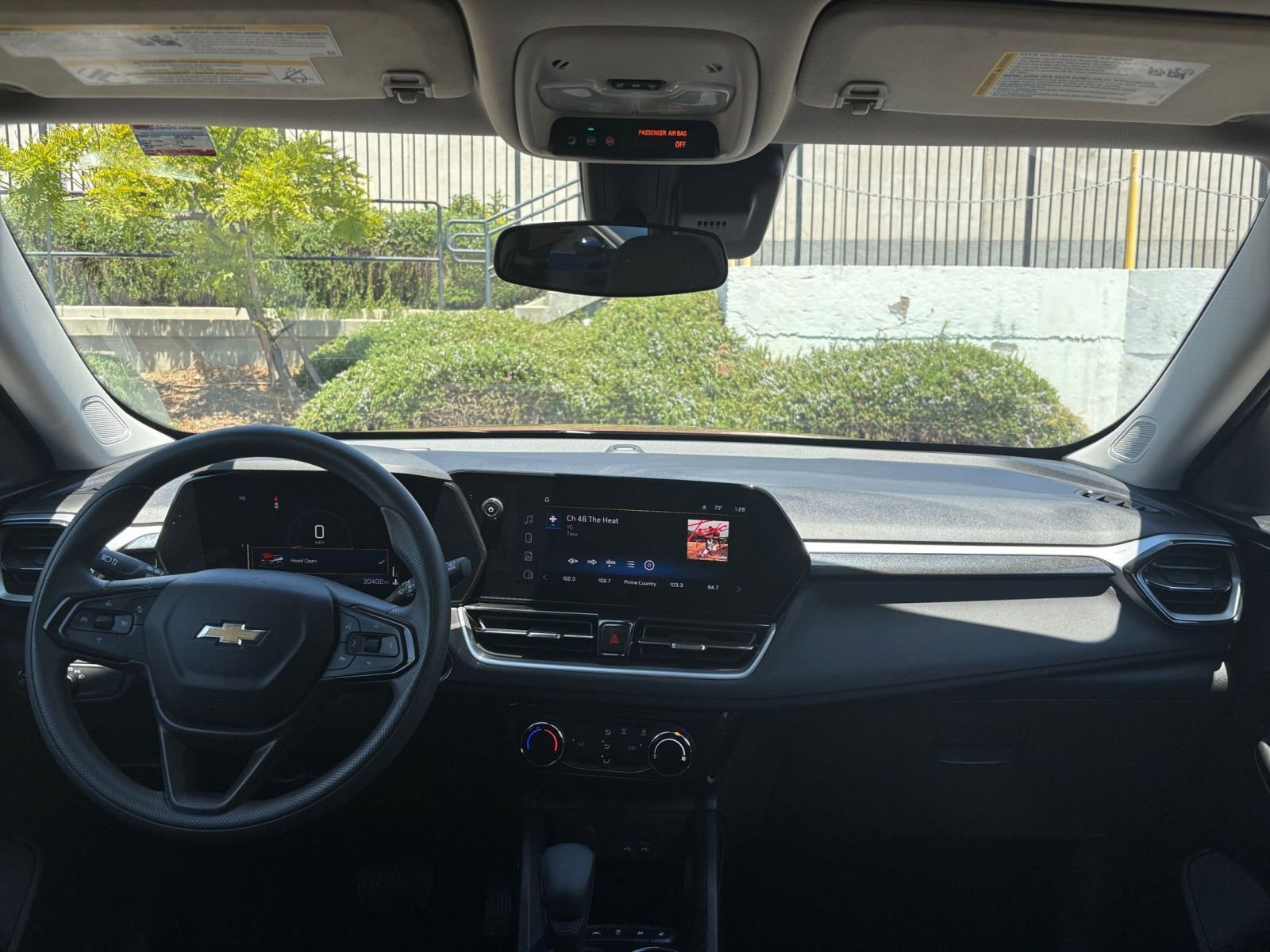 Used 2025 Chevrolet TrailBlazer LT FWD image 32