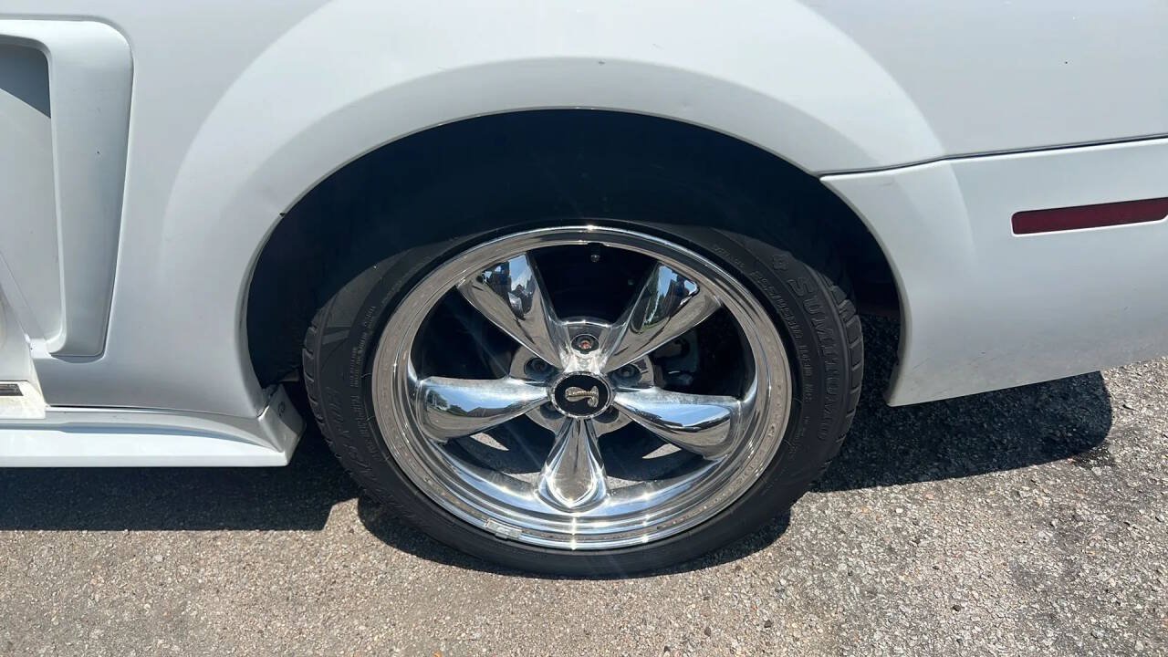 Used 1999 Ford Mustang Convertible RWD image 23