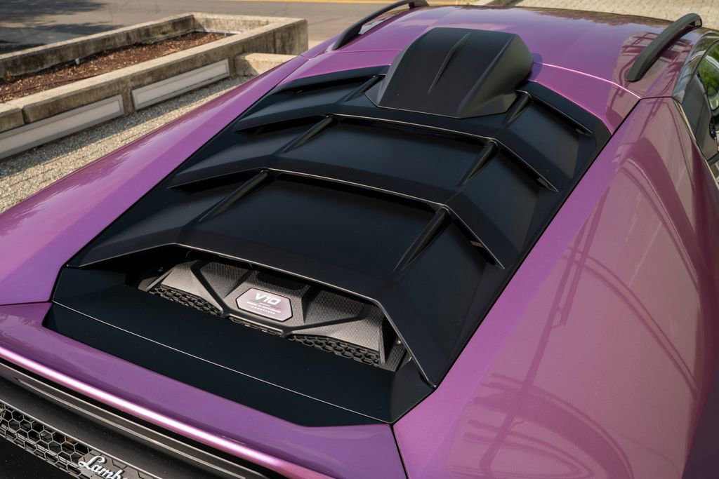 Used 2024 Lamborghini Huracan Sterrato image 17