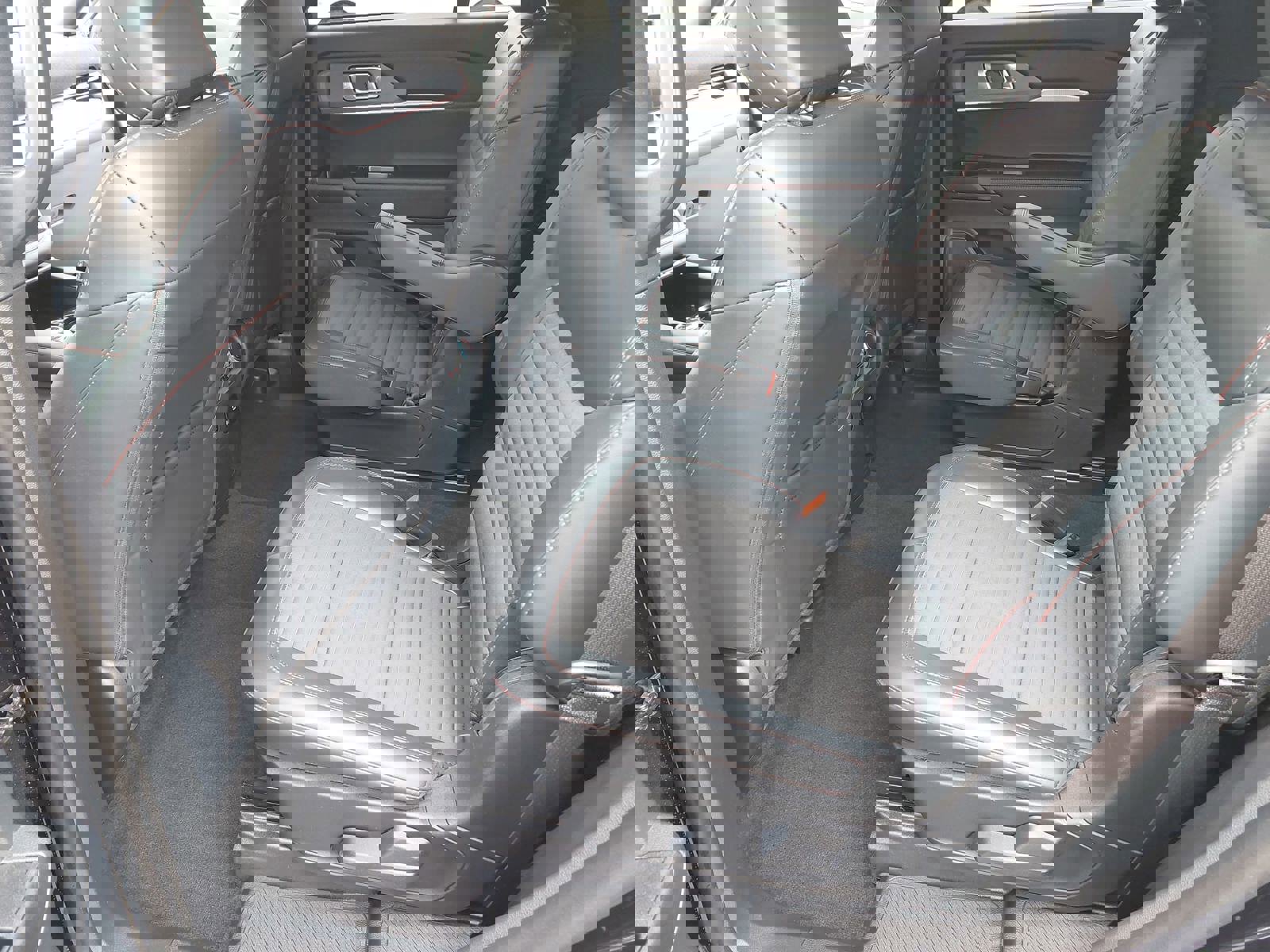 Used 2025 Ford Explorer ST-Line w/ Premium Package image 16