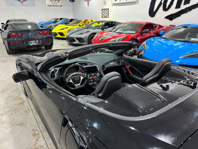 Used 2018 Chevrolet Corvette Stingray Convertible w/ Carbon Flash Badge Package RWD image 31